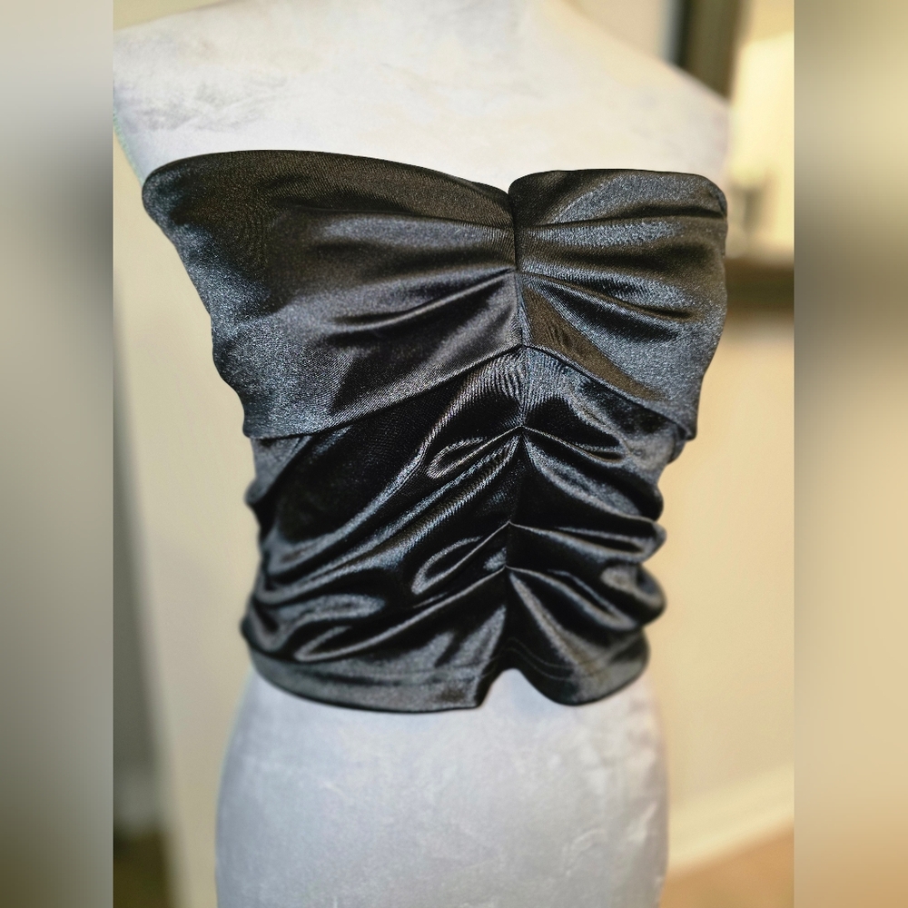 Off Shoulder Ruched Satin Top - Picture 5 of 6